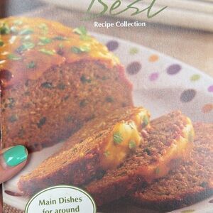 Pampered Chef Cookbook — Green Accent Cover with Polka-Dot Plate